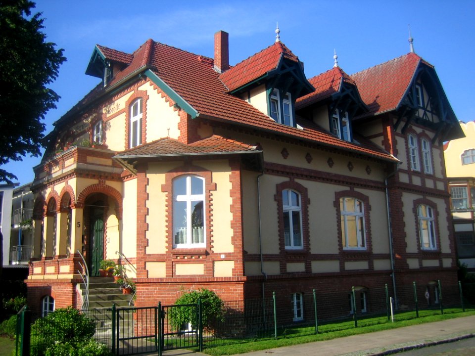 Neubrandenburg Bernhardstraße 5