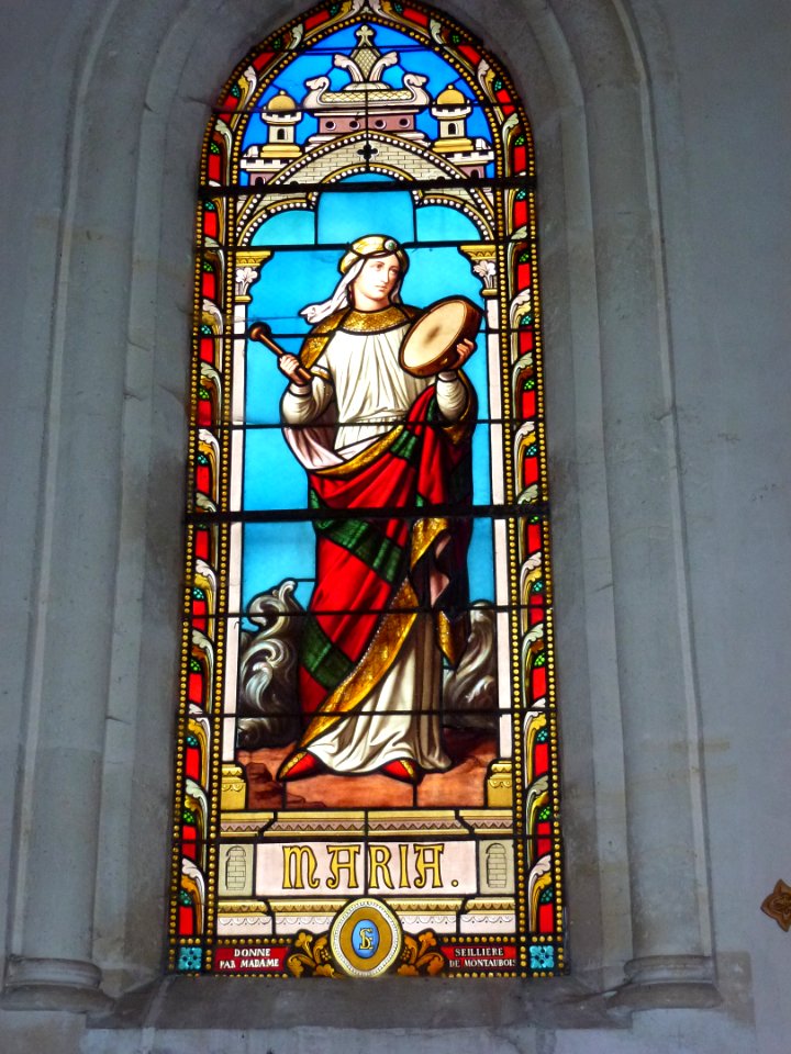 Neuvizy (Ardennes) Église Notre-Dame, vitrail 03