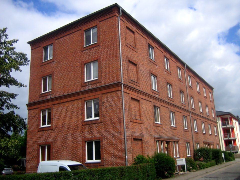 Neubrandenburg Burgholzstraße 7a-7b
