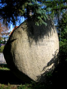 Neubrandenburg Gedenkstein Turnbrueder