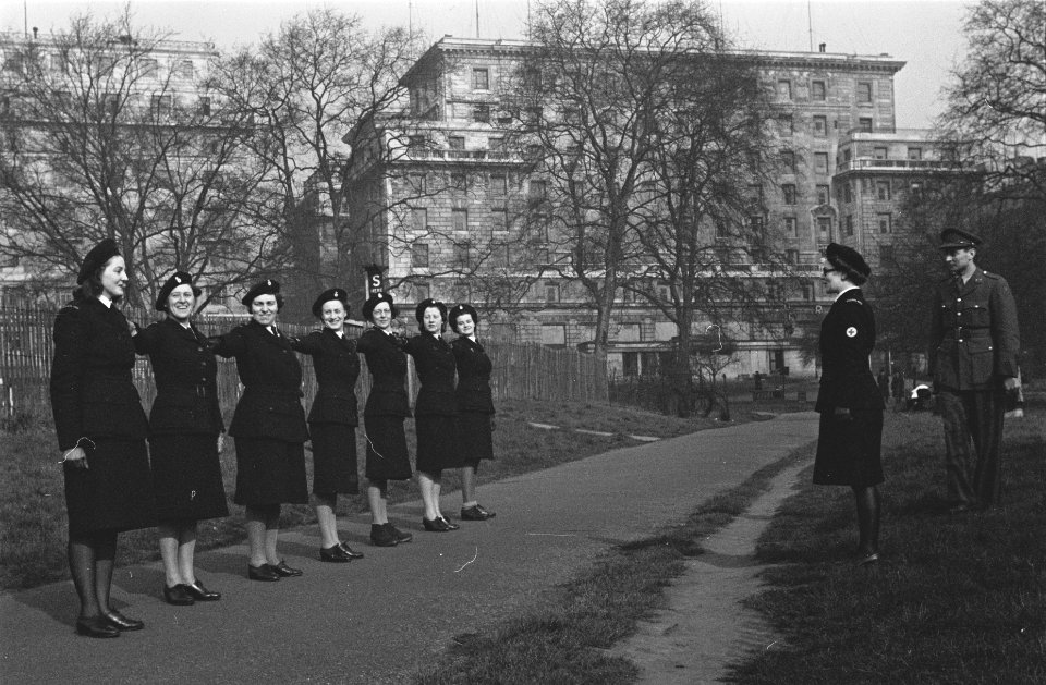 Netherland Women's Auxiliary Corps (Vrijwillig Vrouwen Hulpkorps VHK), Bestanddeelnr 935-3447