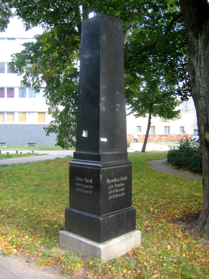 Neubrandenburg Siehlobelisk 01