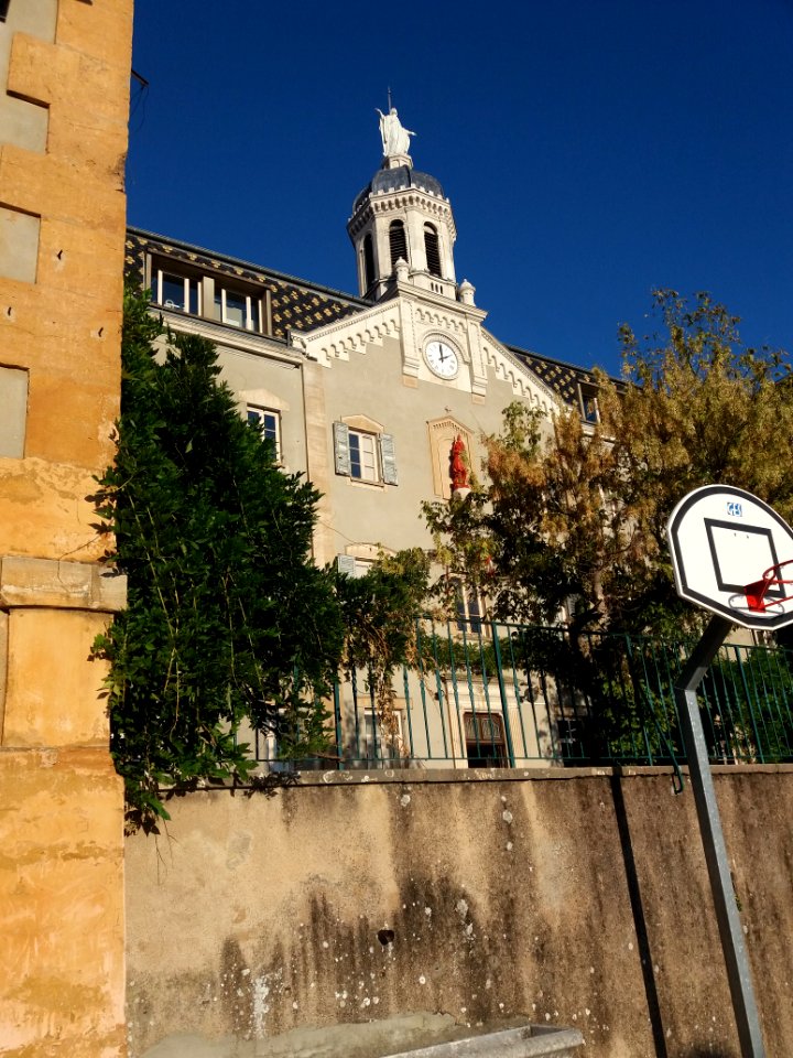 Neuville-sur-Saône - Vierge de Notre-Dame de Bellegarde