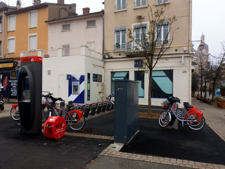 Neuville-sur-Saône - Quai Pasteur - Station Vélo'v 34001