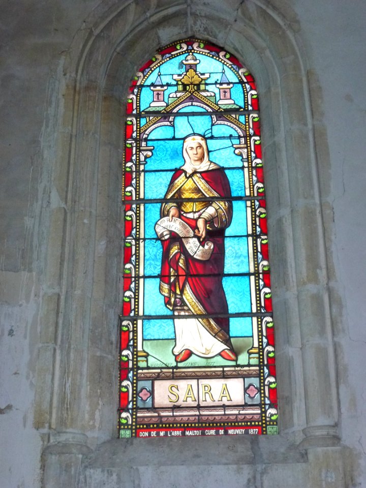 Neuvizy (Ardennes) Église Notre-Dame, vitrail 01