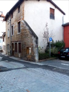 Neuville-sur-Saône - Rue de Vimy - Mur avec ouverture