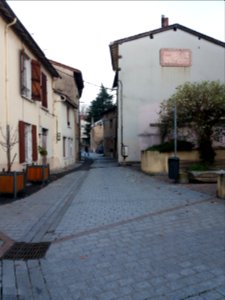 Neuville-sur-Saône - Rue de Vimy - Vers l'est depuis la rue de Biron