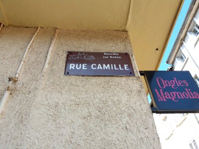 Neuville-sur-Saône - Rue Camille - Plaque