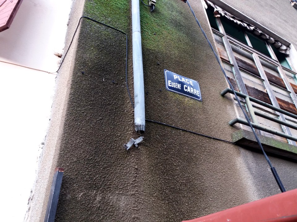 Neuville-sur-Saône - Place Eugène Carré - Plaque