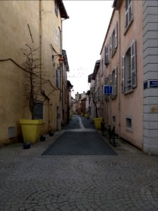 Neuville-sur-Saône - Rue Émile Zola - Depuis la place Ampère