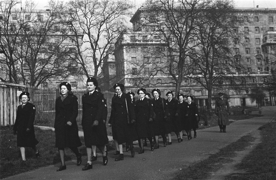 Netherland Women's Auxiliary Corps (Vrijwillig Vrouwen Hulpkorps VHK), Bestanddeelnr 935-3442