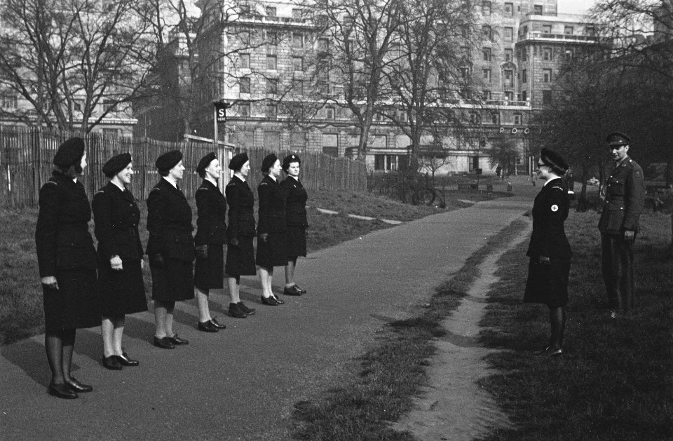 Netherland Women's Auxiliary Corps (Vrijwillig Vrouwen Hulpkorps VHK), Bestanddeelnr 935-3453