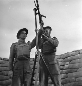 Netherlands Brigade Manoeuvres. Brengun in A.A. position Oefeningen Prinses Ire, Bestanddeelnr 934-9380