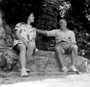 Nel van Vliet and Jan Stender 1947b