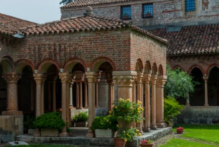 Nel chiostro di San Zeno