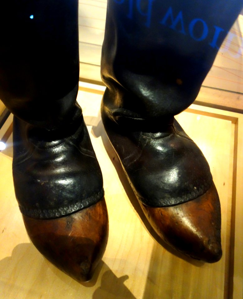 Netherlands boots for peat-cutting (pet laarzen), c. 1900 - Bata Shoe Museum - DSC00219