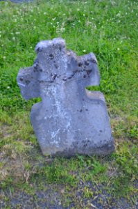 Nentershausen (Westerwald), Friedhof, Grabkreuze, rechts 5