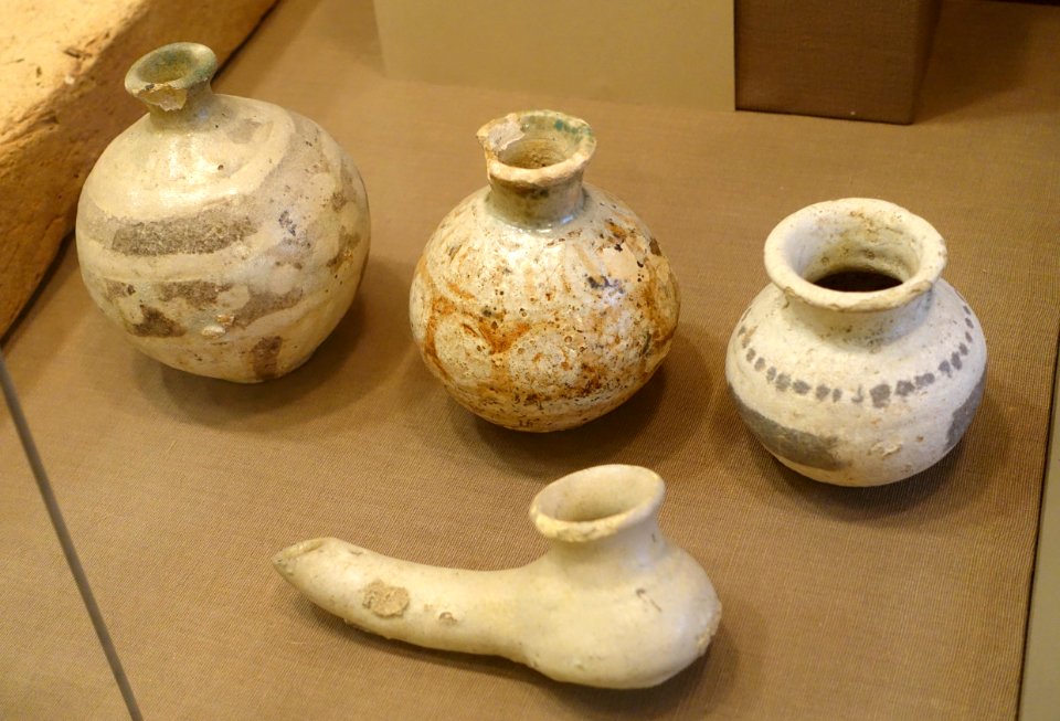 Neo-Assyrian glazed ceramics - Oriental Institute Museum, University of Chicago - DSC07034