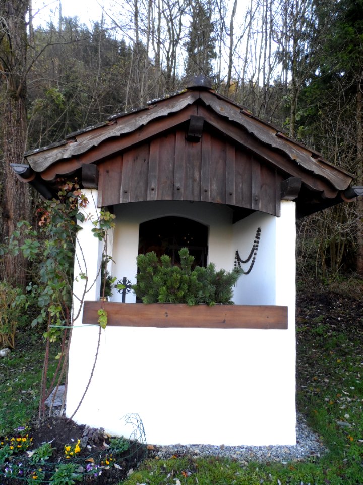 Nenzing-Beschling-Weißes-Bild