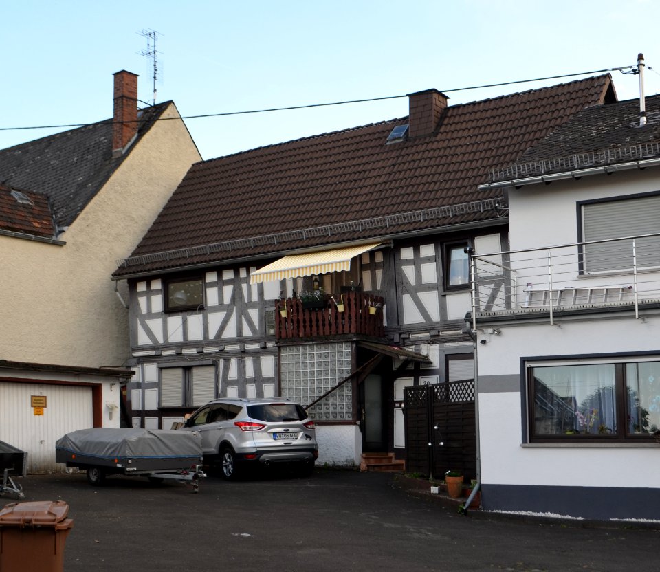 Nentershausen (Westerwald), Koblenzer Straße 20a, Rückseite