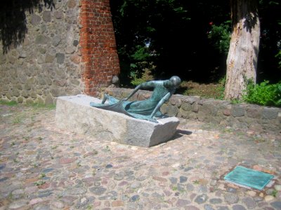 Neubrandenburg Trauernde