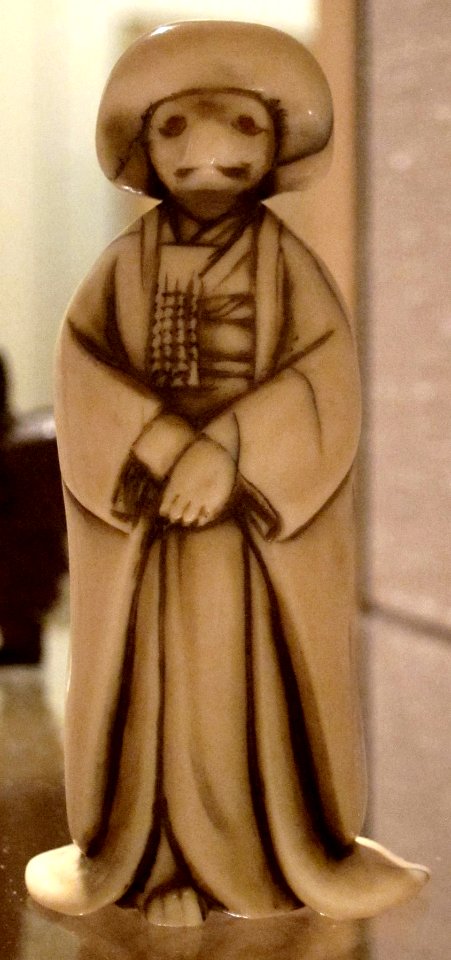 Netsuke of fox depicted as bride, Honolulu Museum of Art