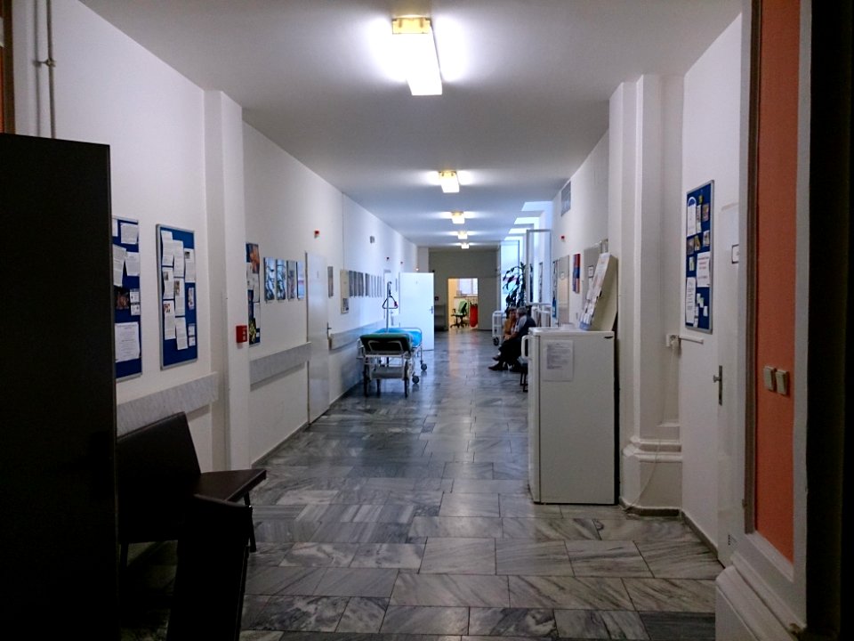 Neurologické oddělení Teplické nemocnice, chodba