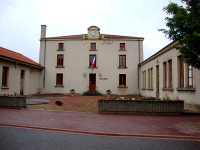 Neulise (Loire, Fr) mairie, 2