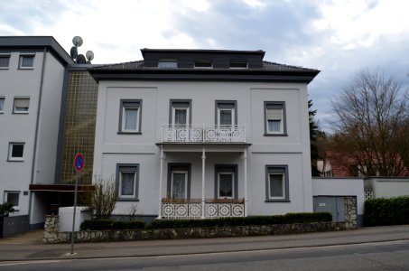 Neuenhain, Königsteiner Straße 127