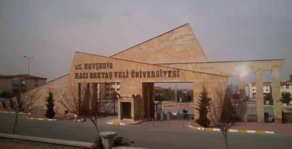 Nevşehir Hacı Bektaş Veli Üniversitesi giriş kapısı