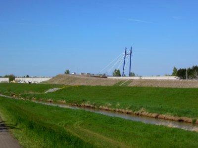 Neuseenbrücke über die B 2 zwischen Gaschwitz und Störmthal (Blick von Gaschwitz) 2017b