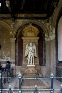 Neuer Annenfriedhof Dresden, Bogen