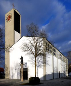 Neufahrn b FS, Franziskuskirche v SW, 2