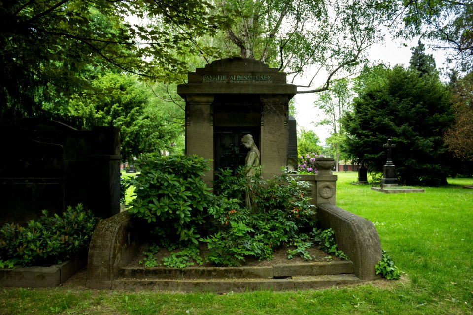 Neuer Annenfriedhof Dresden, Familie Albeshausen