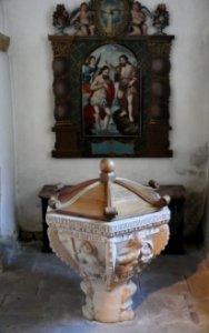 Neuenheerse - Kirche - Taufstein