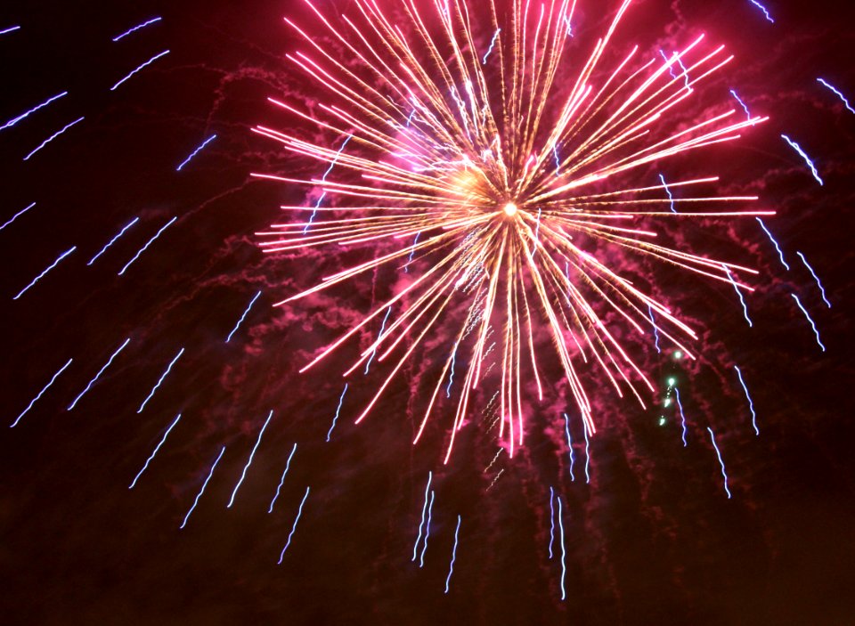 New Years Eve fireworks Oulu 20121231 03