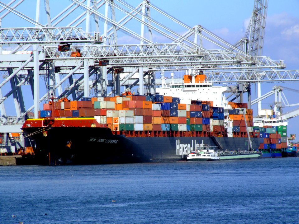 New York Express a, at the Amazone harbour, Port of Rotterdam, Holland 29-Aug-2007