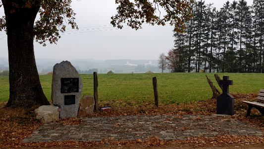 Neundorf-Halifax Denkmal (2)