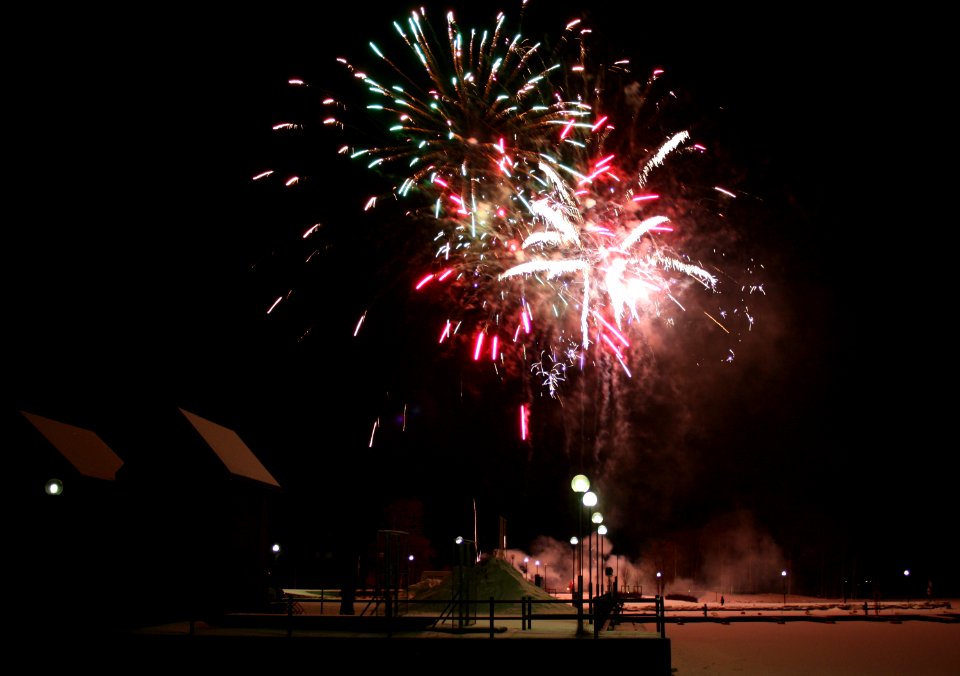 New Years Eve fireworks Oulu 20111231d