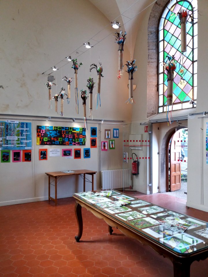 Neuville-sur-Saône - Chapelle d'Ombreval, exposition Soyons une forêt (1)