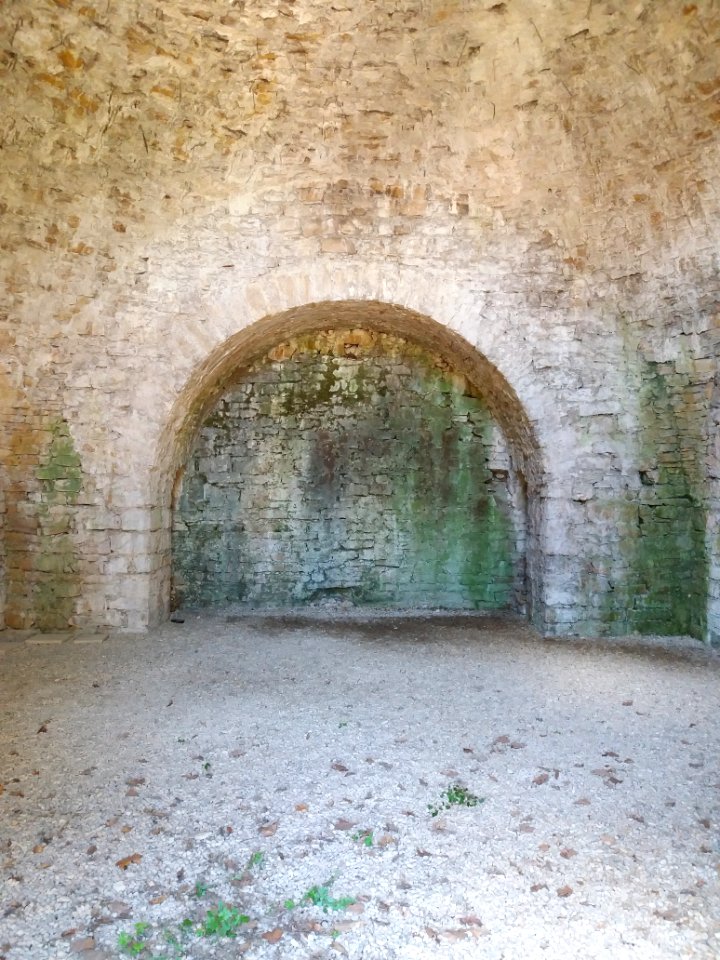 Neuville-sur-Saône - Nymphée, intérieur