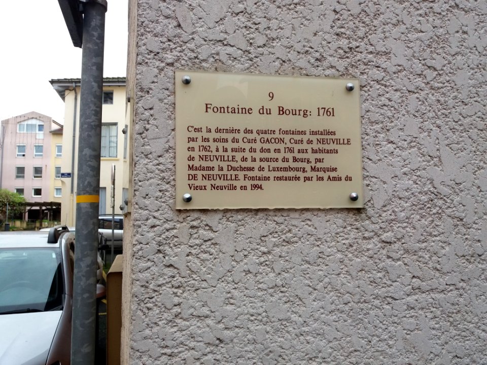 Neuville-sur-Saône - Fontaine du Bourg - Plaque