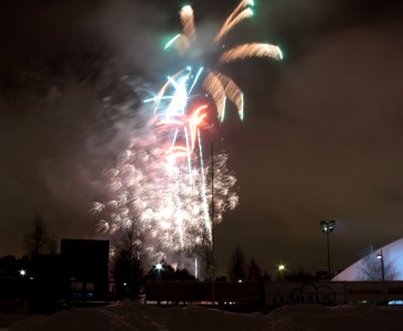 New Years Eve fireworks Oulu 20121231 04