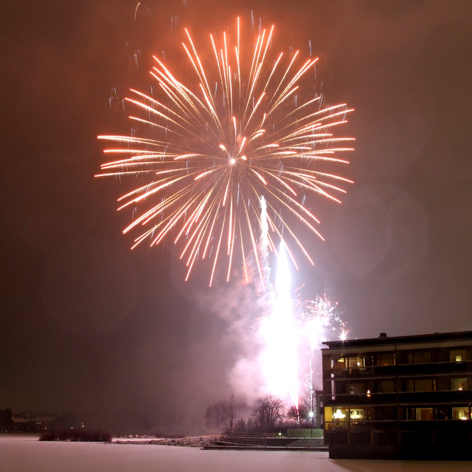 New Years Eve fireworks Oulu 20131231 05