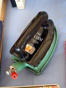 New Zealand Gas iron distributed by Shell pic1