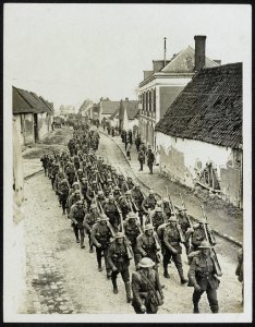 New Foundland Regiment marching back to billets. After Monchy, Bestanddeelnr 158-0929