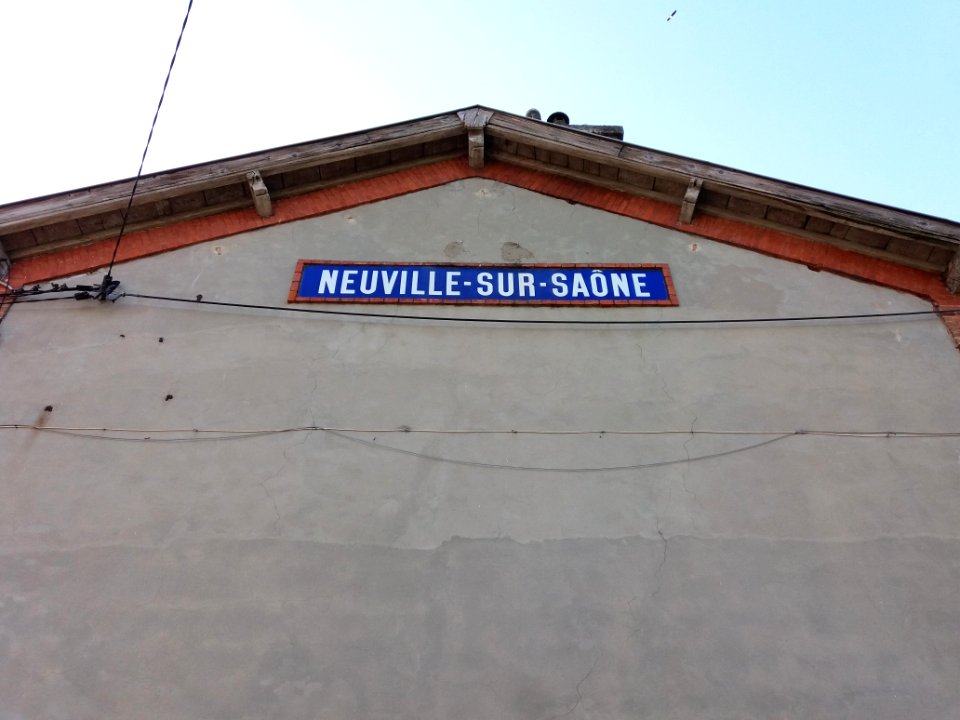 Neuville-sur-Saône - Ancienne gare (2)