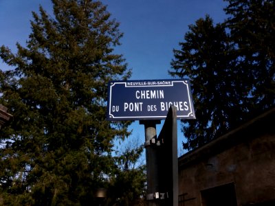 Neuville-sur-Saône - Chemin du Pont des Biches - Plaque