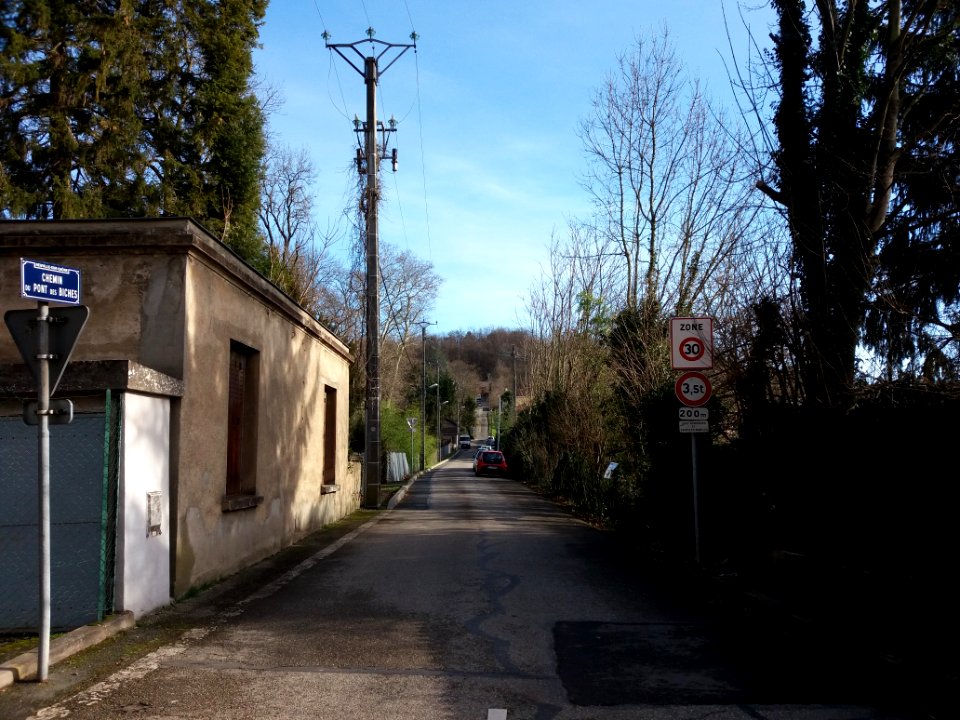 Neuville-sur-Saône - Chemin du Pont des Biches - Depuis l'avenue Auguste Wissel
