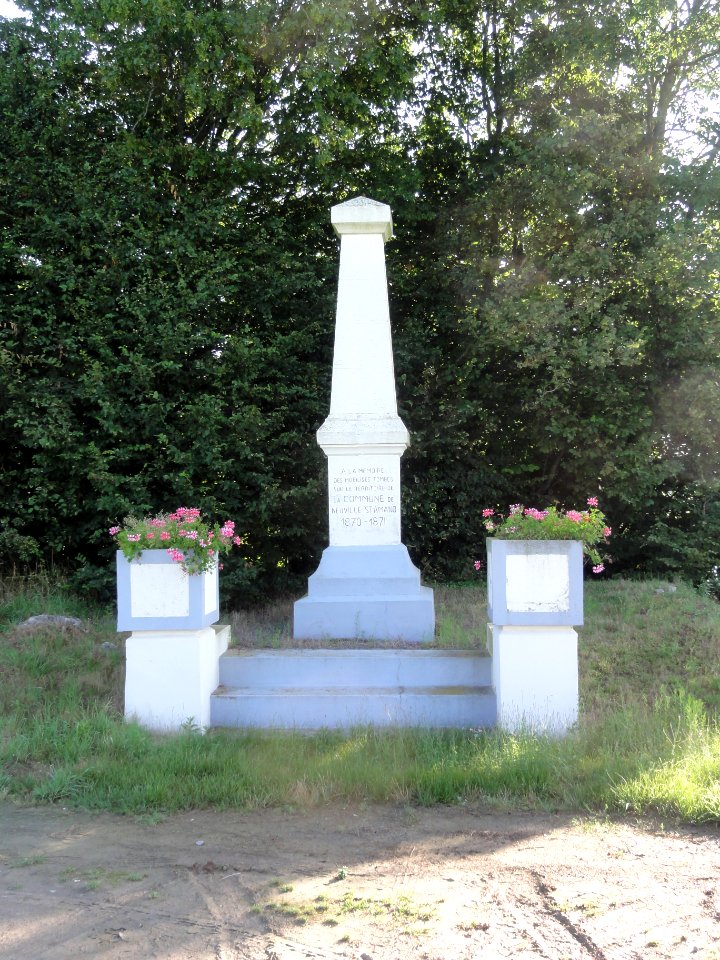 Neuville-Saint-Amand (Aisne) monument 1870-71